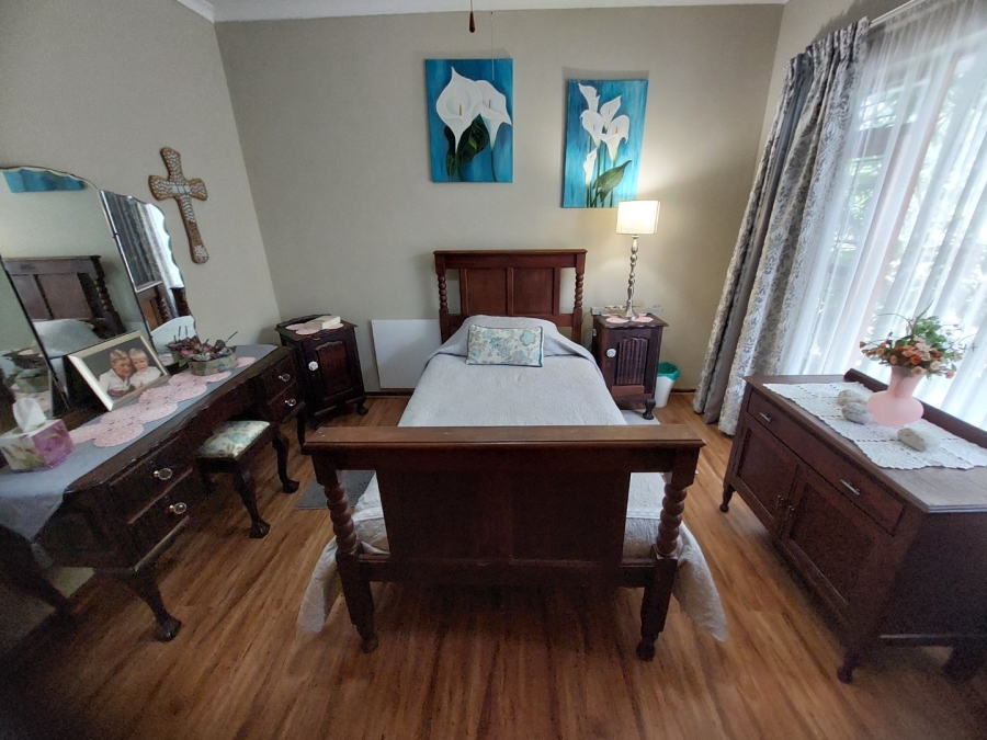 5 Bedroom Property for Sale in Oudtshoorn South Western Cape